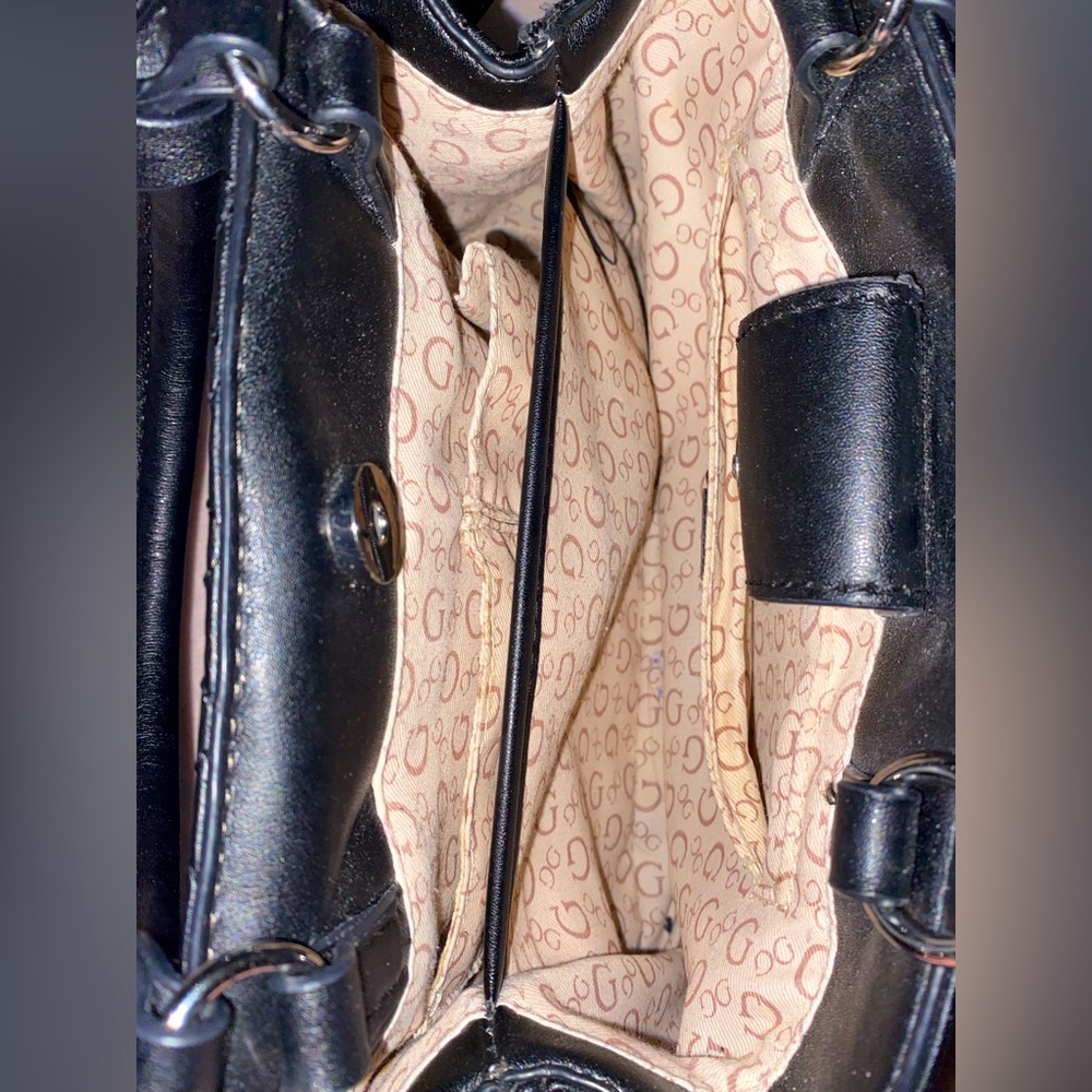 Guess Handbag - Picture 5 of 6